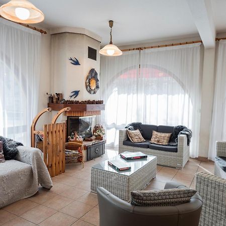 Le Guilazur Hotel Château-Ville-Vieille Екстериор снимка
